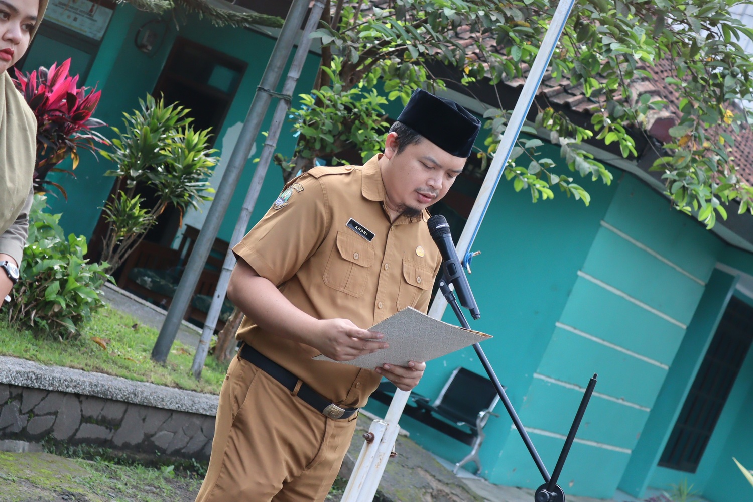 awali-pekan-dengan-semangat-sekcam-cangkuang-pimpin-apel-dan-bahas-agenda-strategis