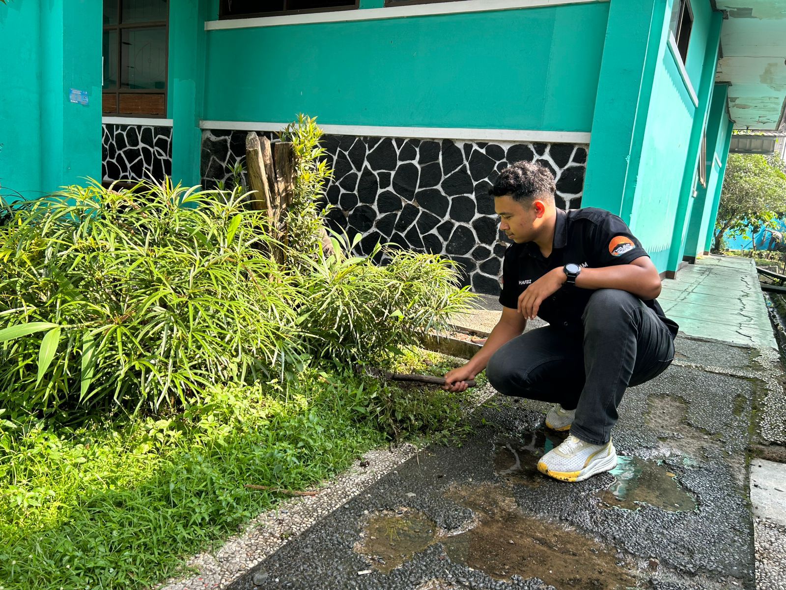 jumat-bersih-rutinan-di-lingkungan-kantor-kecamatan-cangkuang-3