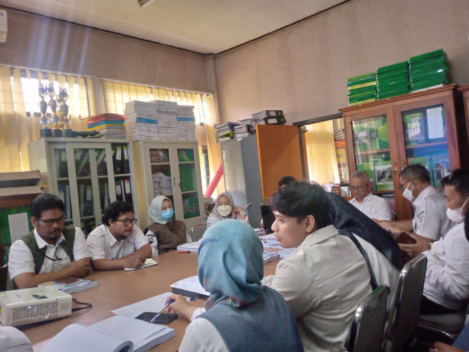 rapat-koordinasi-dplh-kegiatan-sistem-penyediaan-air-minum-spam-unit-cangkuang-di-desa-jatisari