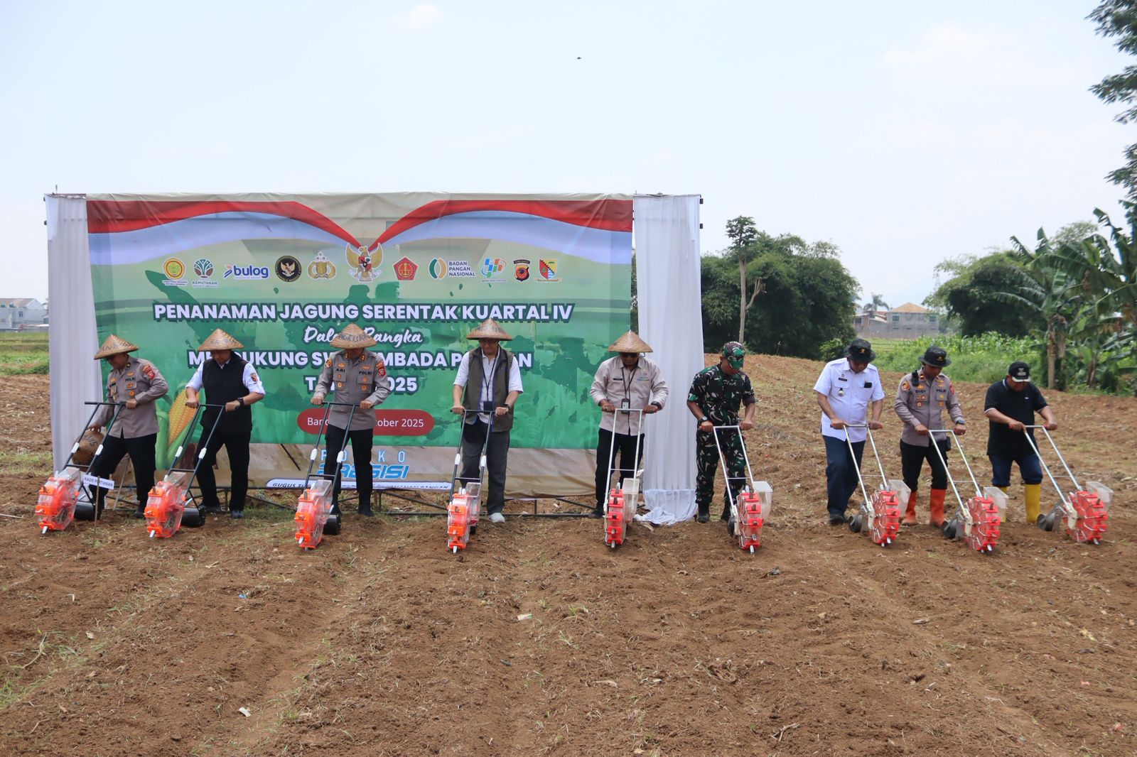 penanaman-jagung-serentak-dalam-rangka-mendukung-swasembada-pangan-nasional-tahun-2025