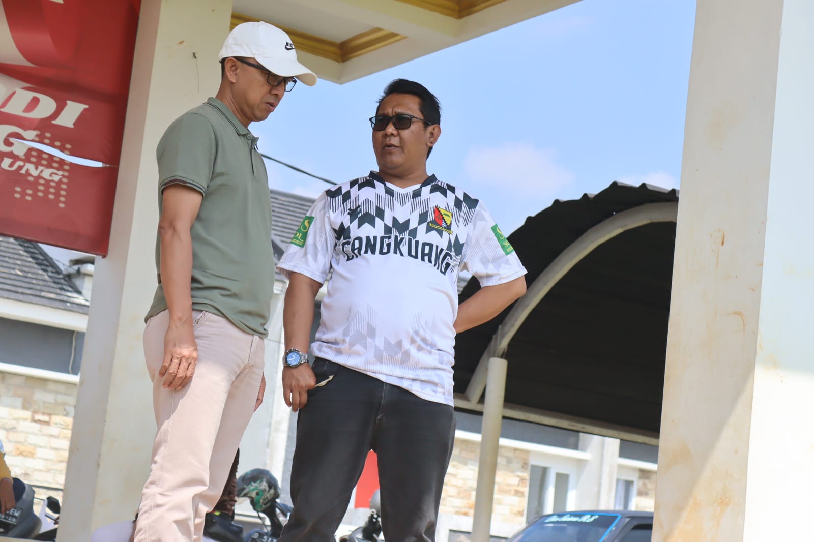 geber-k-desa-gerakan-bebersih-keliling-desa-di-lapangan-sadewata-desa-pananjung