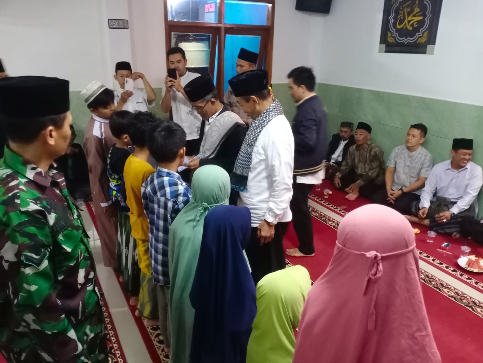 tarawih-keliling-camat-cangkuang-ke-mesjid-al-muhajirin-desa-cangkuang