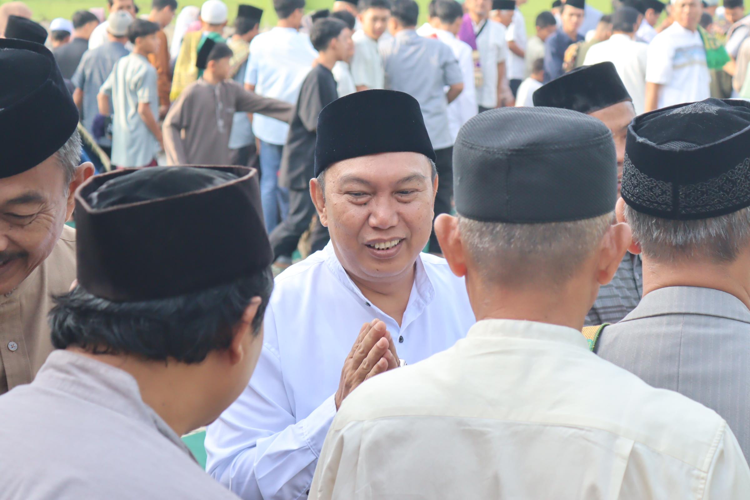 plt-camat-cangkuang-hadiri-pelaksanaan-sholat-idul-fitri-1446h-tingkat-kecamatan-cangkuang