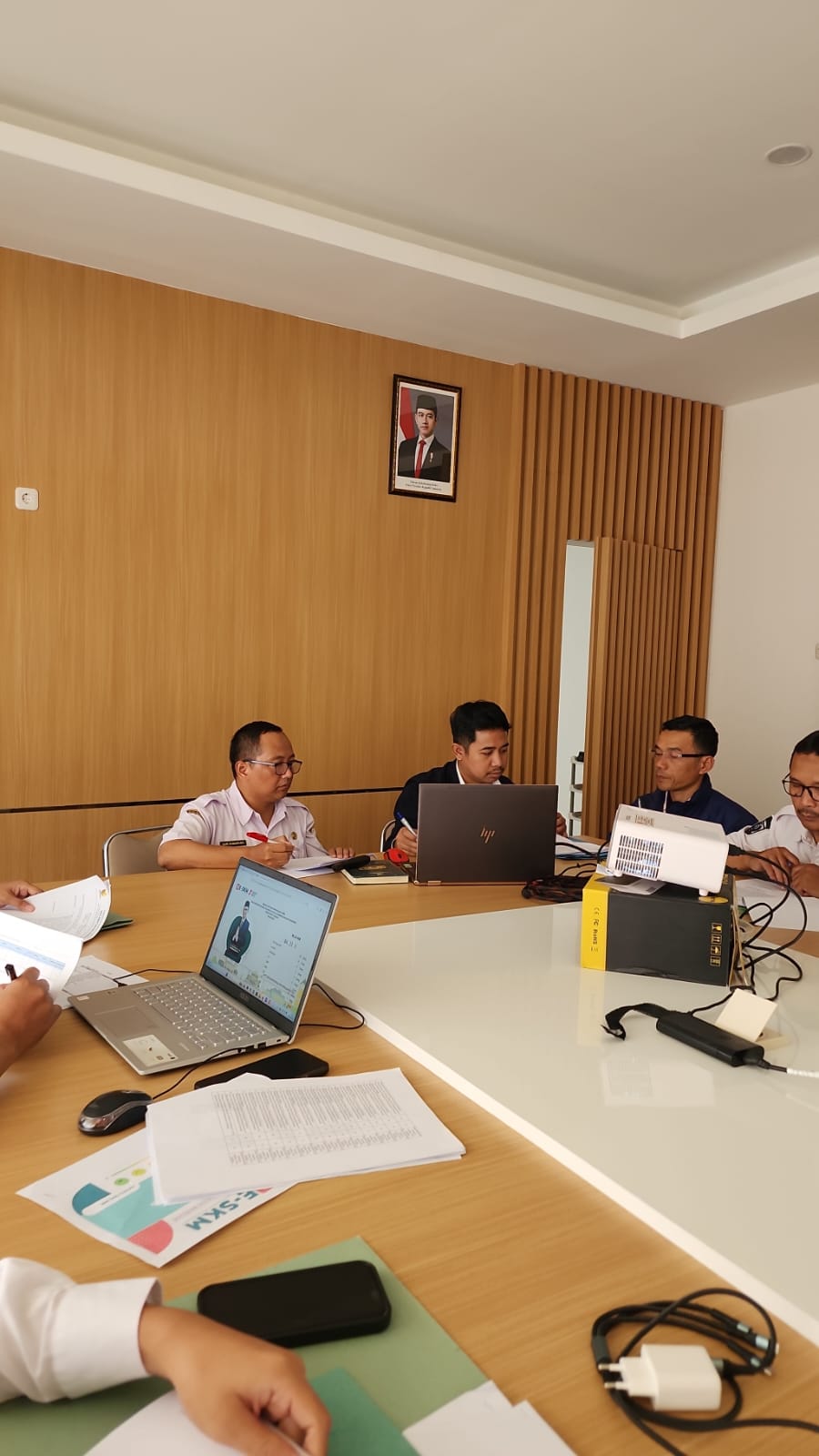 desk-dokumen-tim-kerja