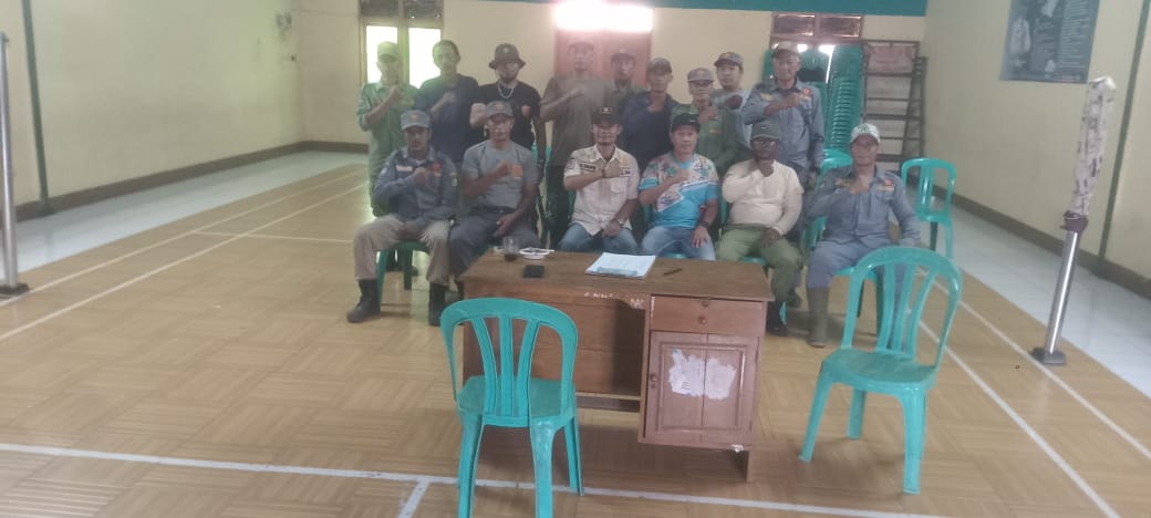 pembagian-insentif-bagi-linmas-desa-bandasari