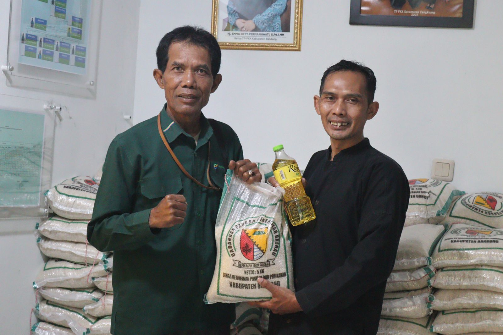 penerimaan-bantuan-cppd-kabupaten-bandung-bagi-guru-ngaji-sd-yang-ada-diwilayah-kecamatan-cangkuang