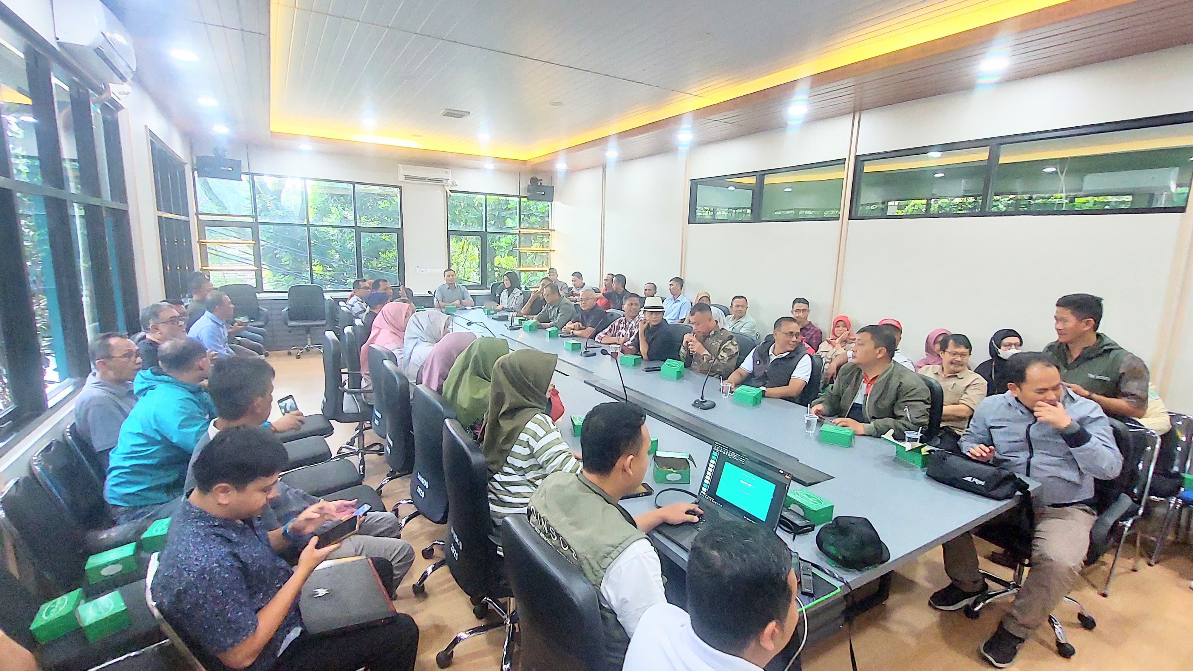 rapat-persiapan-teknis-pendataan-pbi-jk-non-aktif-dan-penjelasan-penggunaan-aplikasi-si-tampan-sistem-informasi-pendataan-kemiskinan-tepat-sasaran